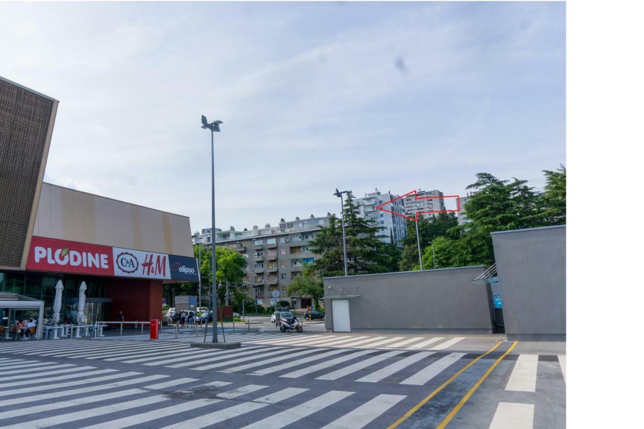 Apartman Ztc Rijeka Exterior foto