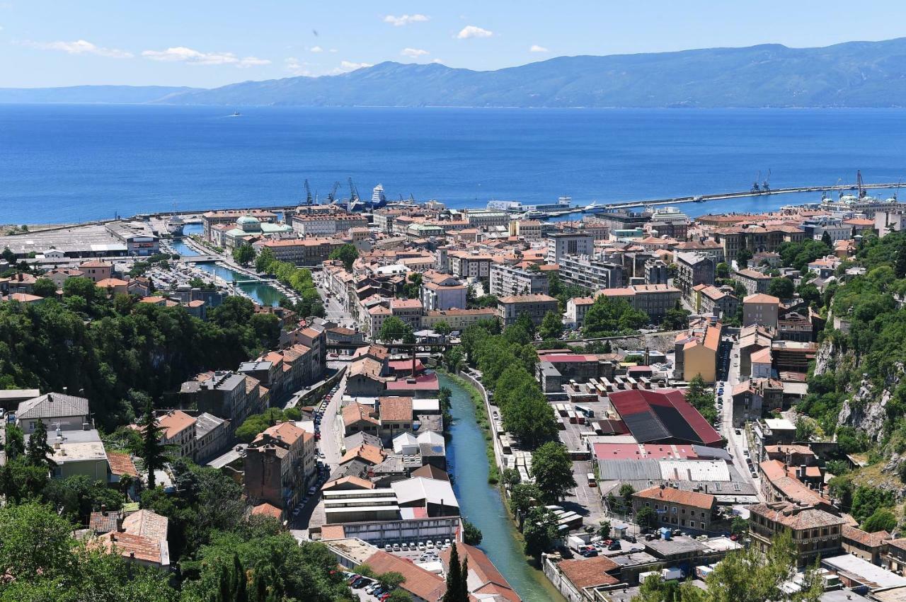 Apartman Ztc Rijeka Exterior foto
