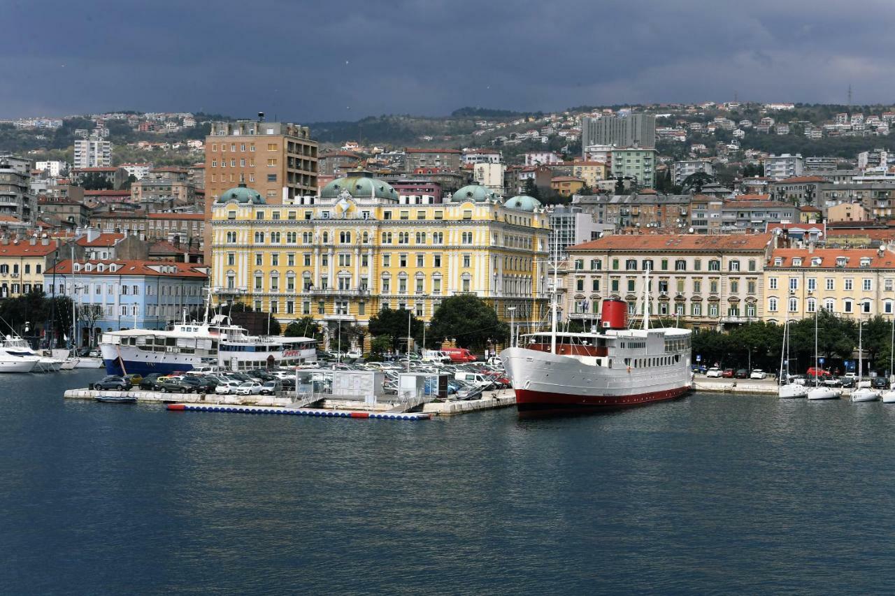 Apartman Ztc Rijeka Exterior foto